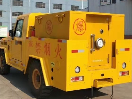 高唐凯龙爆破器材运输车：保障爆破任务的安全运行